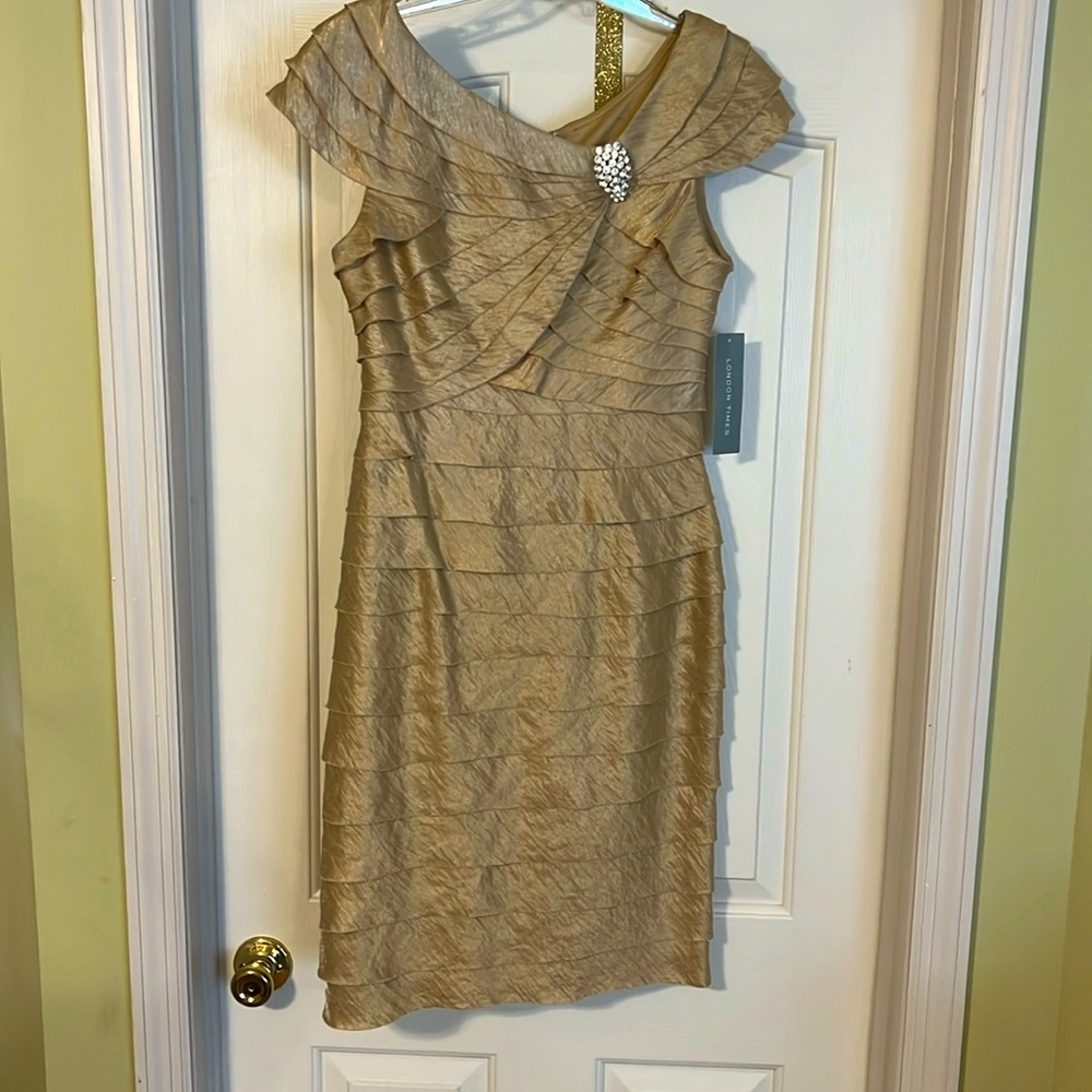 London Times cocktail dress ,gold, size 10, fully lined, fancy, formal, NWT